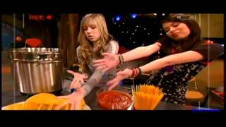 (HQ) iCarly Spaghetti Taco Night November 6th!