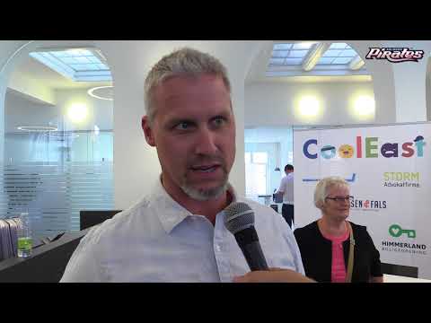 Interviews efter pressemøde