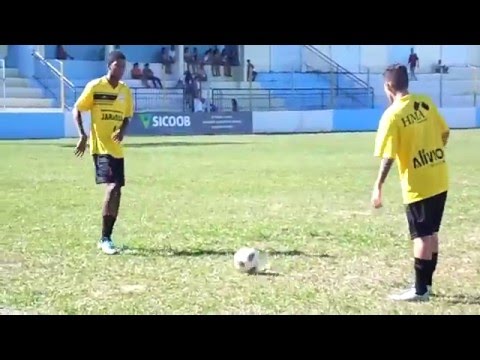 Mineiros 2 X 2 Jaraguá E C