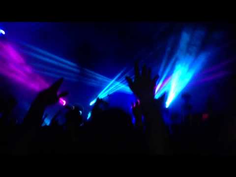 Skrillex - Cry - Bingo Players Tribute