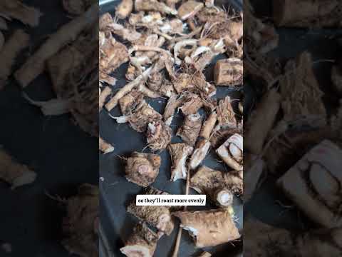 Roast & grind whole chicory into a rich, caffeine-free coffee alternative #chicory #diy #coffee