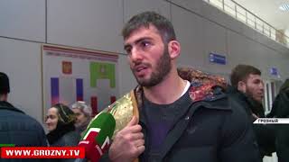 Рамзан Кадыров поздравил чеченского кикбоксера Турпала Токаева с очередным чемпионским поясом 