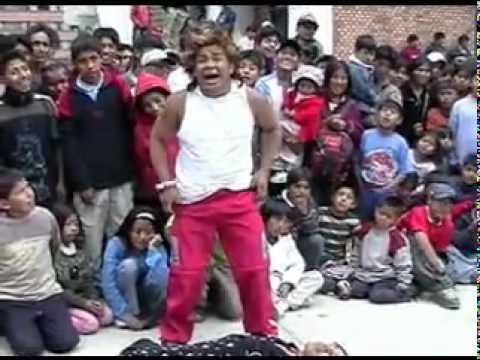 Està dormida - Comicos Ambulantes - La Jaula de las locas - YouTube.flv