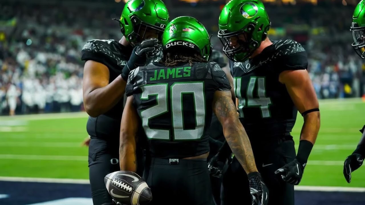 Zach Grace in Big Ten Championship Game. Oregon Ducks Fullback in on two touchdown plays.