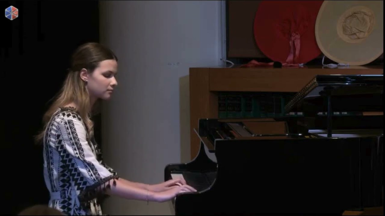 Ειρήνη Ζαβουδάκη - Συννεφιασμένη Κυριακή