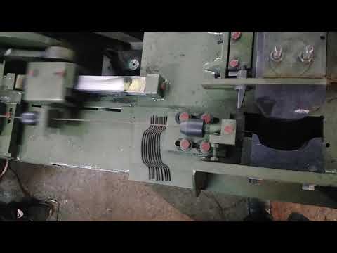 Wire bending machine