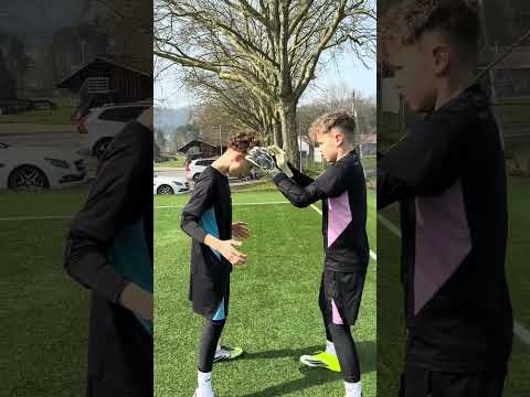 I hate it when someone steps on my new gloves..🤬🧤🧲 #gripmode #football #goalkeeper