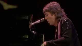 Paul McCartney &amp; Wings - Lady Madonna (Live)