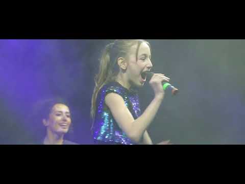 LIZI POP - HAPPY DAY RMX | გოზინაყი ფართი 2017 | Bzikebi Studio New Year's Concert | Sports Palace