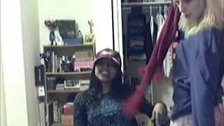 Deja vu - Julia ft. Tharsi