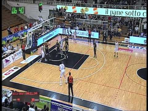 Highlights di Aquila Basket - Sigma Barcellona