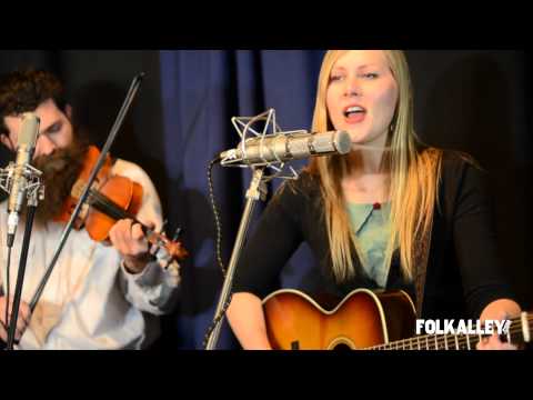 Folk Alley Sessions: Nora Jane Struthers & The Party Line - "Party Line"