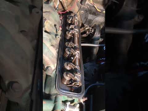 Thumbnail for '54 Buick Special funcionamiento de las válvulas del motor Nailhead. by Buick