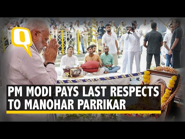 PM Modi pays tribute to Manohar Parrikar in Goa, meets family PM Modi pays tribute to Manohar Parrikar in Goa, meets family