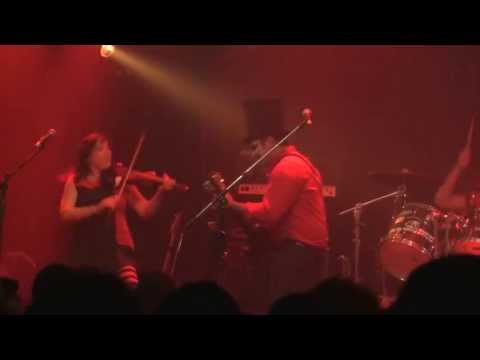 Capitaine Révolte - Sa Majuscule (Live Foufs 18 Oct 2013)