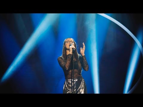 Erika Bitanji sjunger Halo i Idol 2017 - Idol Sverige (TV4)