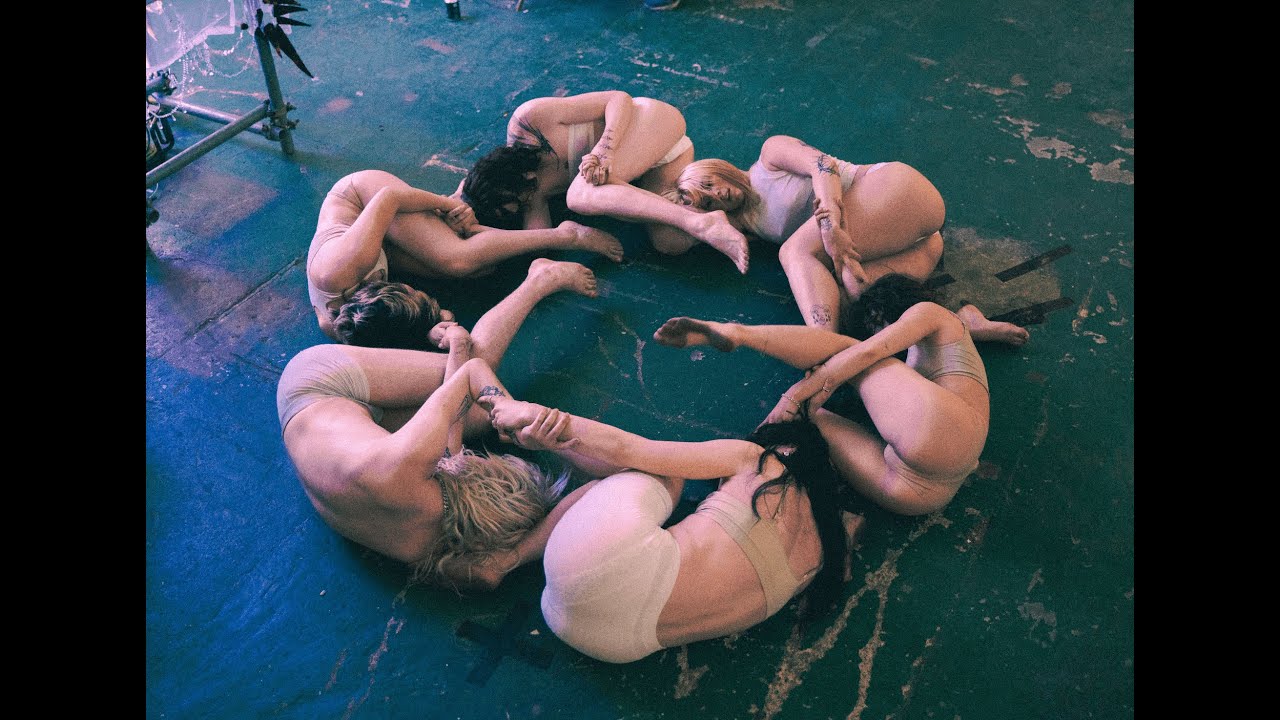 unknit the ghost - Live Dance Choreography & Performance, PORTAL 002