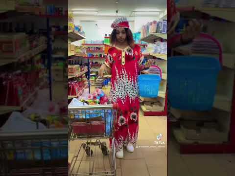 Maman, je veux des bonbons Youki 😂❤️🇨🇮 #mamieshow #abidjan #coast_of_coast #Youki #YoukiB #YoukiC...