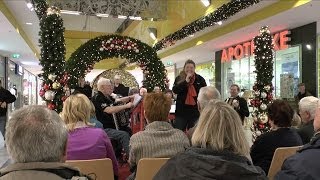 preview picture of video 'Weihnachtsmarkt Kassel 2013, Einkaufszentren City Point, Königs Galerie u  DEZ von tubehorst1'