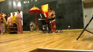 Ionel Ionelule & Sanie cu Zurgalai by Angklung Group from the Indonesian Embassy Bucharest