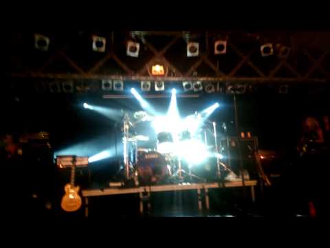 VIXEN - Roxy Petrucci Drum Solo live in Barcelona 27.09.2014