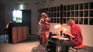 Nils Henriksson Trio - You and the night and the music (live @ Mul­te­um)