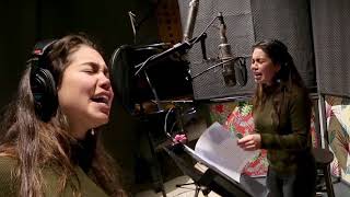 How Far I&#39;ll Go - Auli&#39;i Cravalho (Behind The Mic)