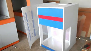 LEMARI ASAM FURNITURE LABORATORIUM LOKAL