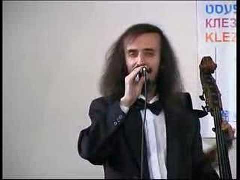 Efim Chorny performs Di rumenishe kretshme (2001)