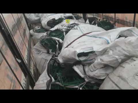 Peste 22  tone de deșeuri din aluminiu și combine frigorifice uzate, oprite la P.T.F Vărșand și Borș