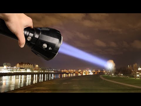 WIE WEIT LEUCHTEN 100000 LUMEN ?!