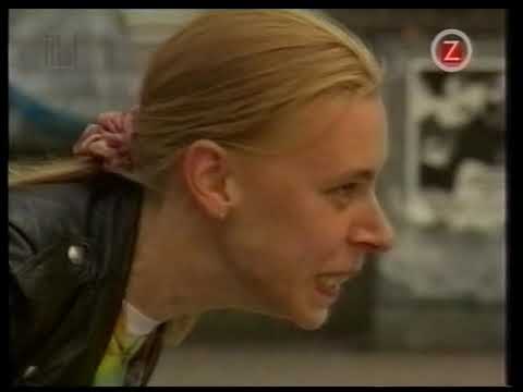 De Lyckliga Kompisarna - Ishockeyfrisyr (Musikvideo, 1993)