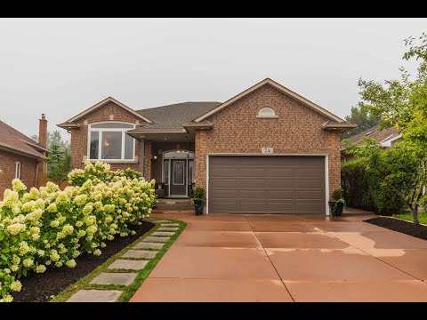 72 Donnici Drive, Hamilton, Ontario, Sprawling bungalow, pie lot, walk out basement, For Sale