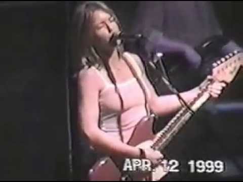 Liz Phair - White Chocolate Space Egg (live)
