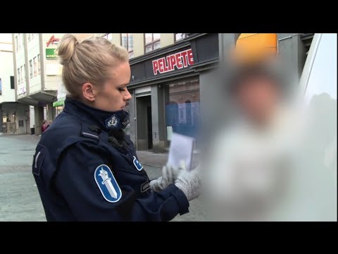 Naistenhakkaaja - Poliisit Kuopio