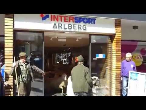 , title : 'Schafe auf ShoppingTour, St. Anton am Arlberg'