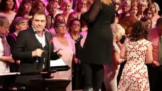 Elvis-medley med Christer Sjögren & SMS-kören