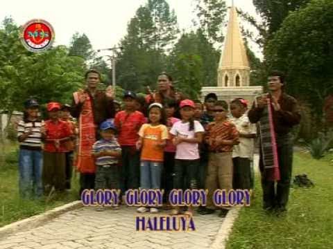 Trio Santana - Hasangapon Ma Di Debata (Official Music Video)