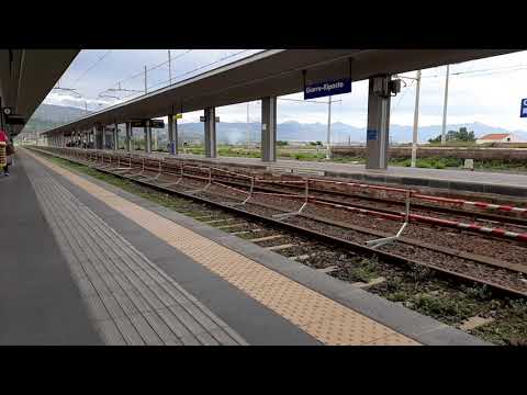 Intercity (722-1528) Siracusa-Roma Termini con le nuove E464
