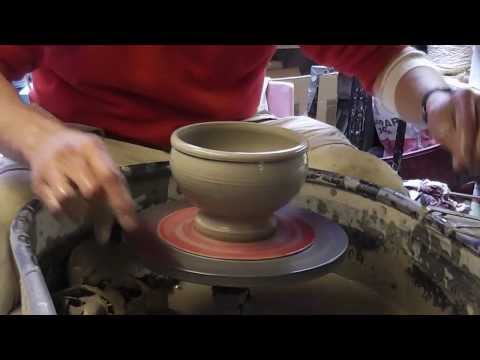 Throwing a Pottery Bowl with a rolled rim on the wheel