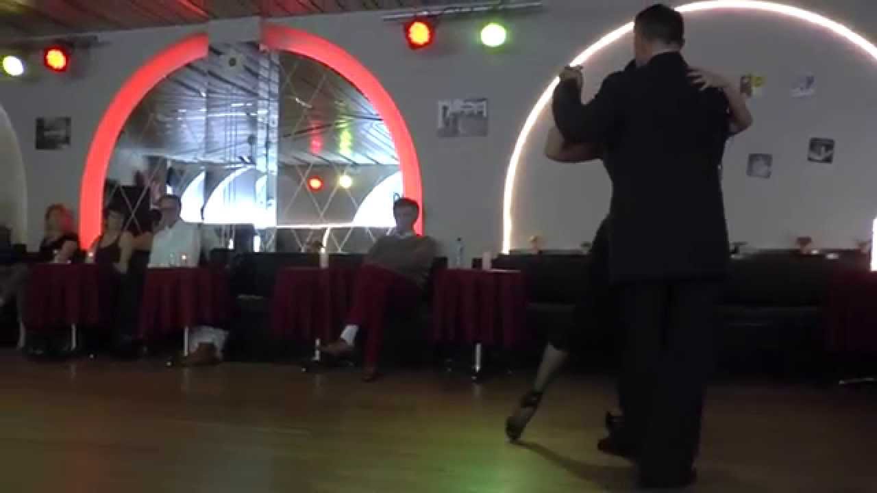 Video thumbnail for Paulina Cazabon & Jose Luis Gonzalez in Tango Centro "No Nos Veremos Nunca" J.d'Arienzo