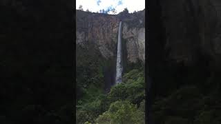 preview picture of video 'Sipiso-piso waterfall'