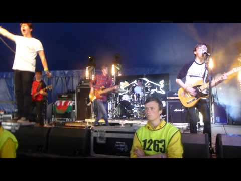 Falling With Style   Reckless (Live Download Festival 2013)