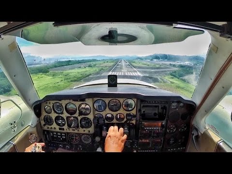 GoPro : Beechcraft Baron 58 Landing in Subic