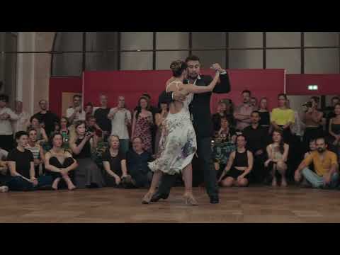 Octavio Fernandez and Carolina Giannini - El abrojito