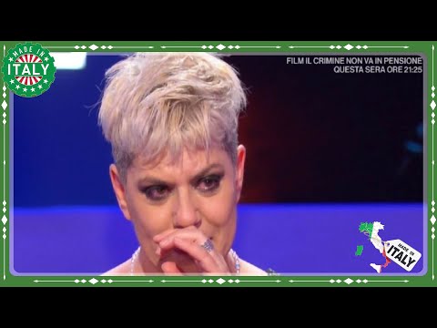 Manuela Villa, il brutto malore durante lo spettacolo  La famosa artista si accascia a terra