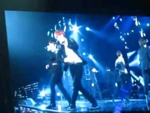 120428 SS4INA Day 2 - Siwon being hot in "Sorry Sorry"