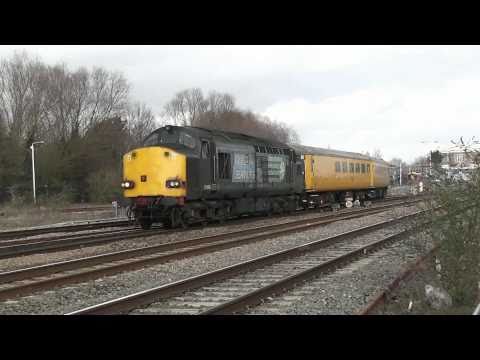 DRS 37059 & 37069 on 1Q12 at Swindon - 09/03/11
