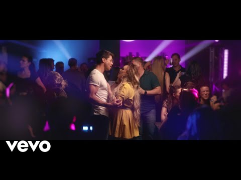 Irene-Louise van Wyk & Bobby van Jaarsveld - Shut Up & Soen My (Official Music Video)