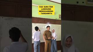Download lagu ketika murid terpesona dengan guru ganteng ‼️‼️‼️ #guru #murid #ganteng #jatuhcinta #terpesona mp3